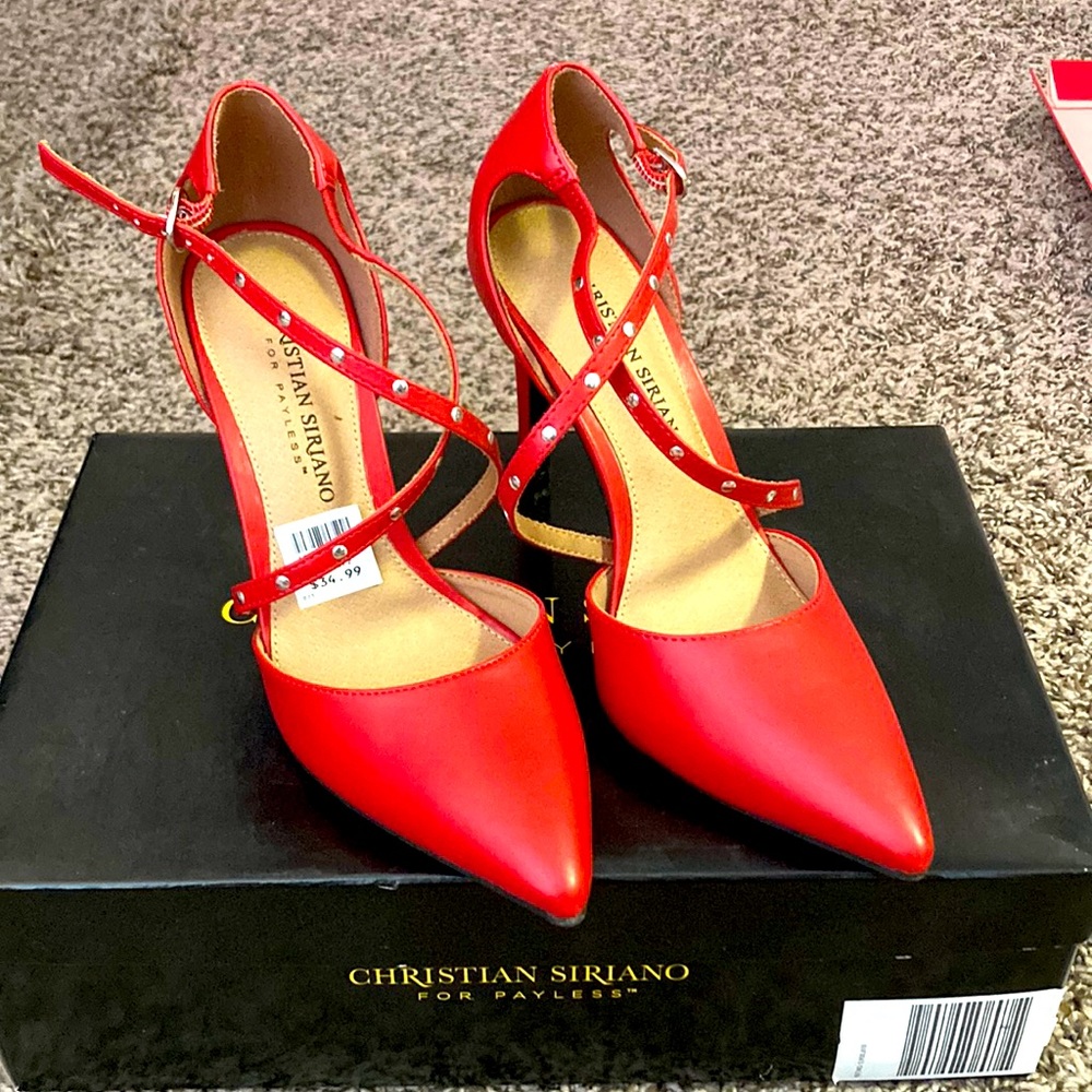 Christian Siriano Red Pointed Toe Pumps!